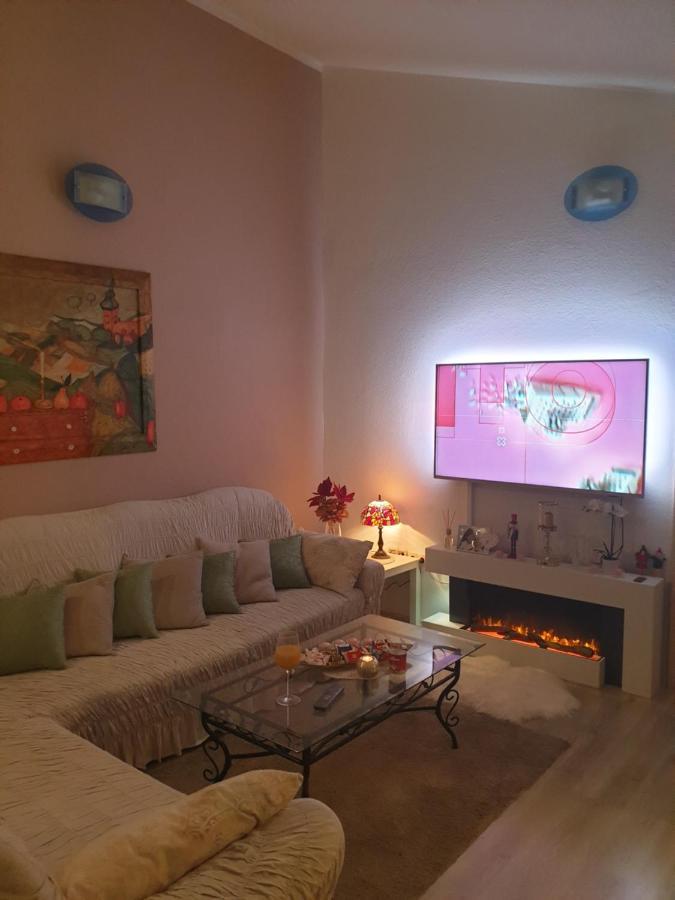Apartmani Mlikotic Dugi Rat Buitenkant foto